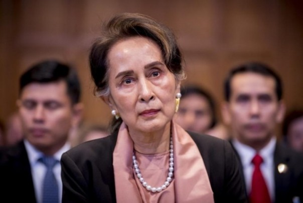 Aung San Suu Kyi saat memberi keterangan di Pengadilan Internasional di Den Haag, Belanda. Foto: int 