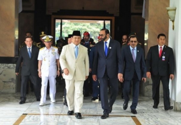 Prabowo Subianto dikunjungi Menhan Uni Emirates Arab Jenderal Mohammed Ahmed Al Bowardi (foto/int)