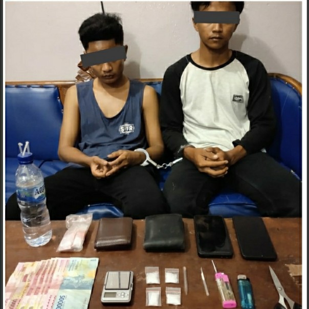 Jajaran Kepolisian Sektor Polsek Mandau, kabupaten Bengkalis meringkus dua orang pelaku tindak pidana narkotika (foto/Hari)