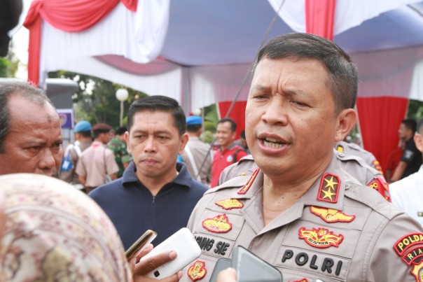 Kapolda Riau Irjen Pol Agung Setya Imam Efendi pastikan Almarhum Brigadir Hendra dimakamkan di Taman Makam Pahlawan