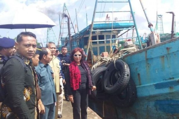 Banyaknya kapal asing yang ditangkap karena ketahuan mencuri ikan di perairan Indonesia, tak lepas dari kinerja tim Satgas 115 yang dipimpin langsung mantan Menteri Susi Pudjiastuti. Foto: int 