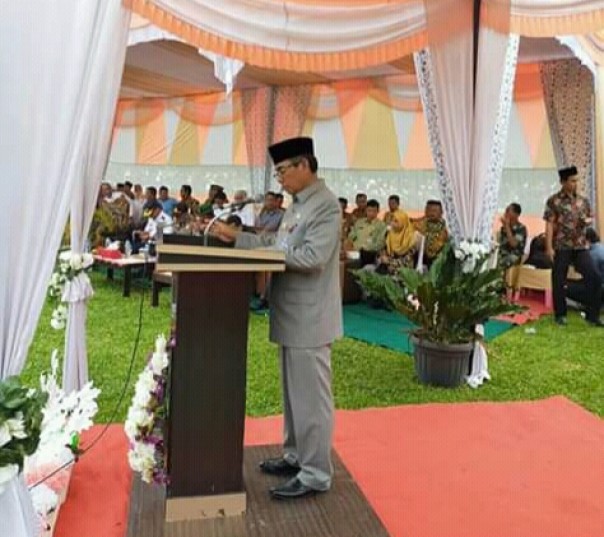 Bupati Kuansing Mursini melantik Kepala Desa se Kuantan Mudik (foto/zar)
