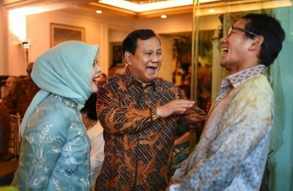 Momen Sandiaga Uno dan Prabowo Subianto tertawa ngakak (foto/int)