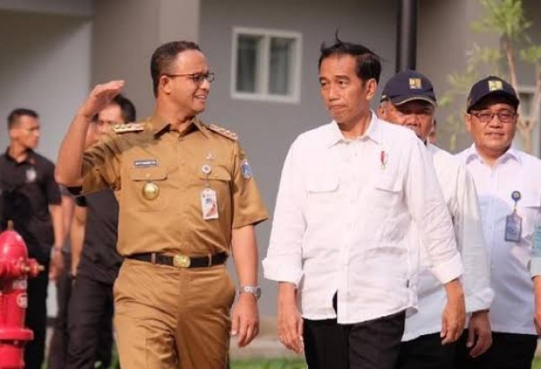 Gubernur DKI Jakarta Anies Baswedan saat menemani Presiden Jokowi (foto/int)