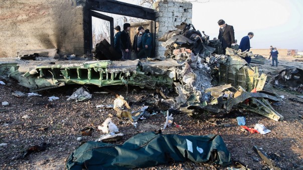 Mengerikan, Ratusan Mayat Berserakan Setelah Pesawat Ukraina Jatuh di Teheran, Ini Foto-Fotonya....