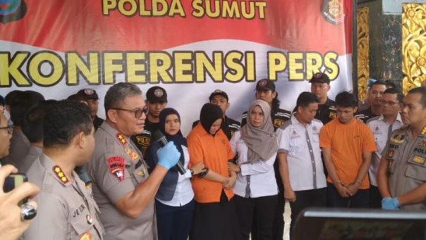 Kapolda Sumut Irjen Pol Martuani Sormin saat gelar perkara kasus pembunuhan berencana hakim PN Medan dengan tersangka istrinya di Mapolda, Rabu (8/1/2020). (Foto: iNews.id) 