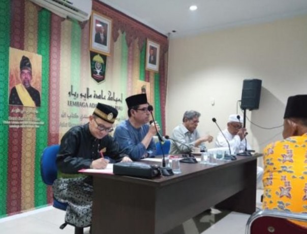 Dewan Pengurus Harian (DPH) Lembaga Adat Melayu Riau (LAMR) Kabupaten Pelalawan, menyambangi beberapa instansi dan lembaga terkait masalah Perda RTRW (foto/int)