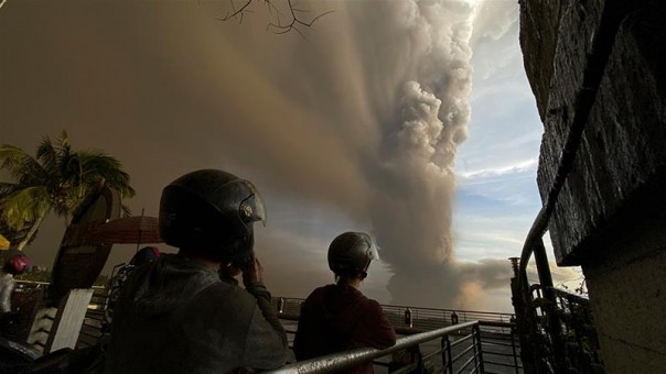 Tsunami Vulkanik Diprediksi Akan Menghantam Filipina Saat Gunung Taal Memuntahkan Lava Cair