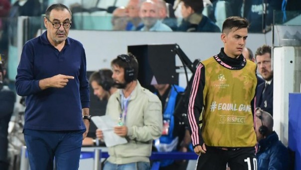 Pelatih Juventus Sarri disebut tidak akur dengan Paulo Dybala (foto/int)