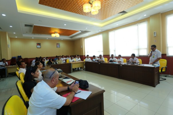 Asisten Pemerintahan dan Kesra Budhi  Yuwono pimpin rapat Formulasi tim dan kerangka daya saing daerah (foto/Lin)