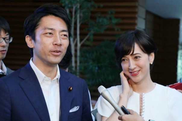 Menteri Lingkungan Jepang Shinjiro Koizumi mengajukan cuti selama dua pekan karena ingin membantu istrinya mengasuh anak yang baru lahir. Foto/AFP