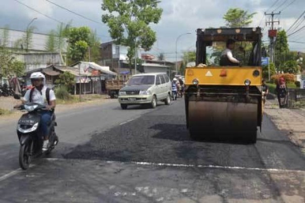 Ilustrasi perbaikan jalan di Pekanbaru (int)