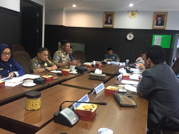 Hearing Komisi 1 DPRD Kota Pelanbaru dengan Pemko Pekanbaru. (R24/put)