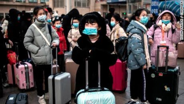 Masyarakat China pakai masker untuk mencegah penularan virus Wuhan (net) 