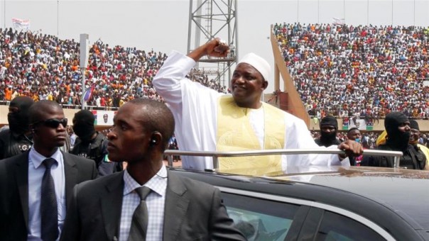 Tiga Orang Tewas Dalam Protes Terhadap Pemimpin Gambia Adama Barrow