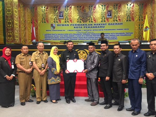 Foto bersama jajaran Pemerintah Pekanbaru dan DPRD Kota Pekanbaru (R24/put)
