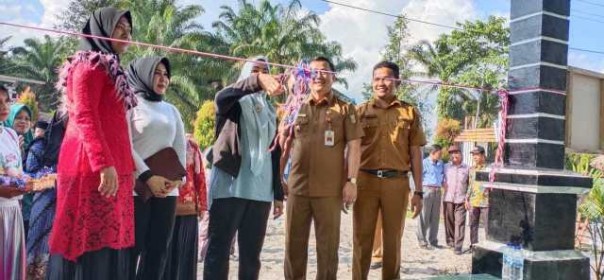 Wakil Bupati Kuantan Singingi, H. Halim bersama Anggota DPRD Riau, Komperensi (foto/zar)