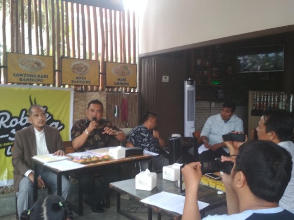 Kuasa hukum Koperasi petani Sawit Pangkalan Gondai menggelar konferensi pers