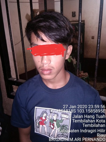 Polres Indragiri Hilir (Inhil) menangkap seorang remaja berinisial MAH (15) pelaku pengeroyokan (foto/int)