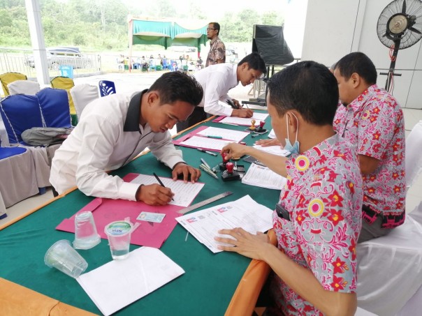 Data Badan Kepegawaian Pengembangan Sumber Daya Manusia (BKPSDM) Kabupaten Siak  mencatat sebanyak 314 peserta CPNS tidak hadir pada hari ketiga tes (foto/int)