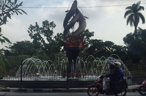 Tugu selais Pekanbaru (R24/put)