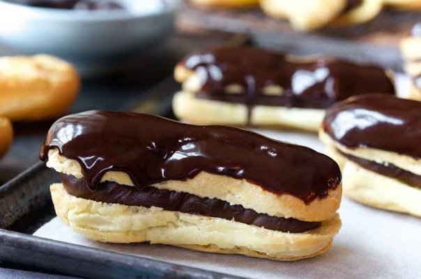 Eclair coklat