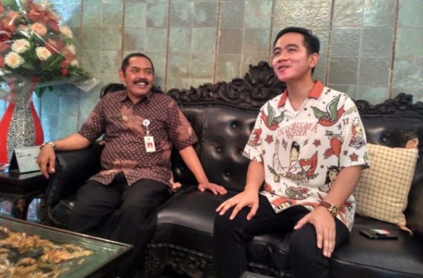 Ketua DPC PDIP Kota Solo, FX Rudy Hadyatmo dan Gibran Rakabuming. Foto: int 