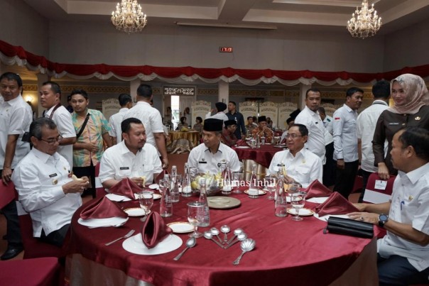 Bupati Indragiri Hilir (Inhil), Drs HM Wardan MP menghadiri Rapat Koordinasi Kebakaran Hutan dan Lahan di Provinsi Riau (foto/Rgo)