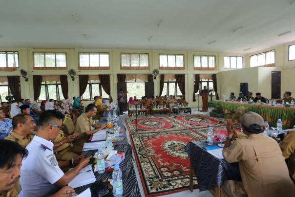 Bupati Siak Alfedri membuka Rapat Musyawarah Pembangunan Daerah (Musrenbang) Kecamatan Kerinci Kanan (foto/lin)