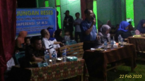 Reses Anggota DPRD Provinsi Riau, Komperensi, SP. M.SI di Desa Bukit Pedusunan Kecamatan Kuantan Mudik (foto/Zar)