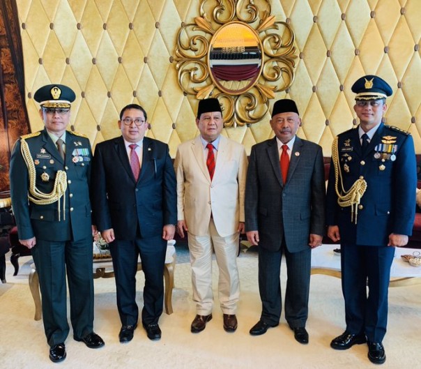 Waketum Gerindra, Fadli Zon saat foto bersama Menteri Pertahanan Prabowo Subianto (Foto: Twitter Fadli Zon)