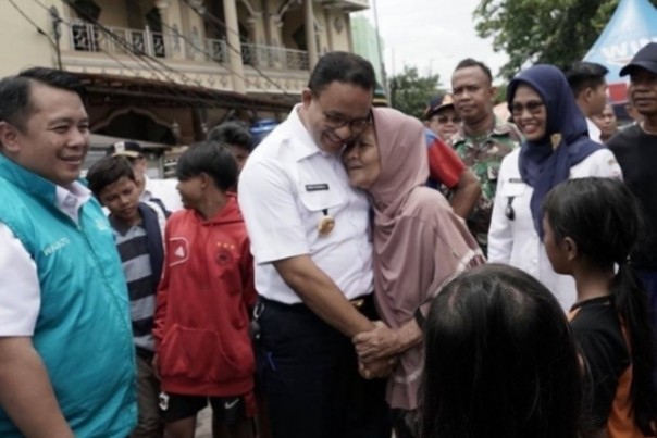 Gubernur Anies Baswedan meninjau titik banjir Jakarta (foto/int)
