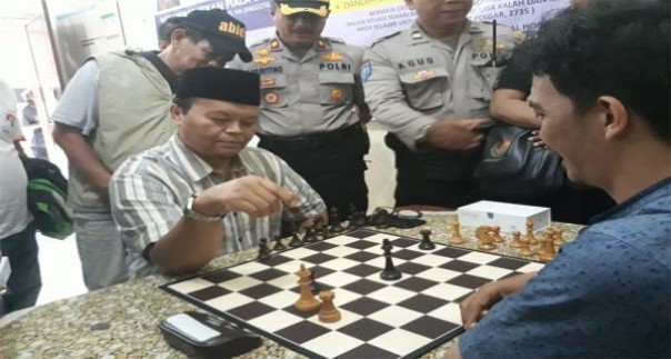 Saking Hobi Sama Catur, Ustaz HNW pun Bikin Turnamen di Jakarta Selatan