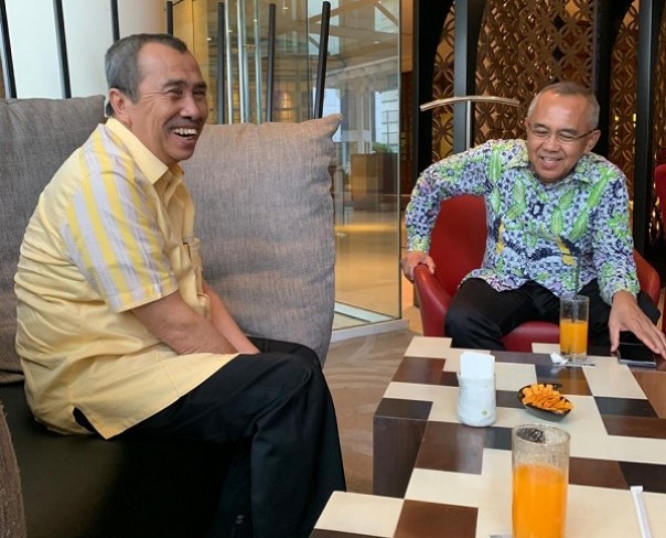 Gubernur Syamsuar saat bersama Andi Rachman (foto/int)