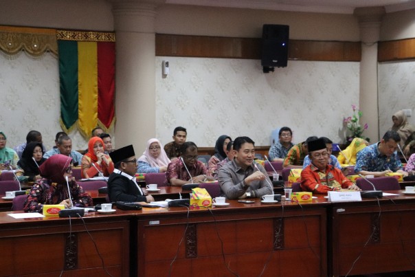 Bahas Infrastruktur DPRD Riau Terima Kunjungan Walikota Dumai