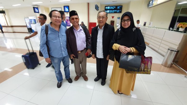 Rizal Ramli saat tiba di Bandara Sultan Iskandar Muda, Banda Aceh. 