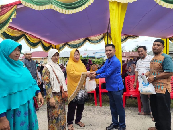 Wakil ketua DPRD Pekanbaru , Tengku Azwndi Fajri saat melakukan reses