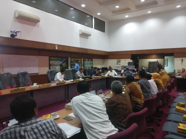 Komisi III DPRD Riau Hearing dengan PT LIH