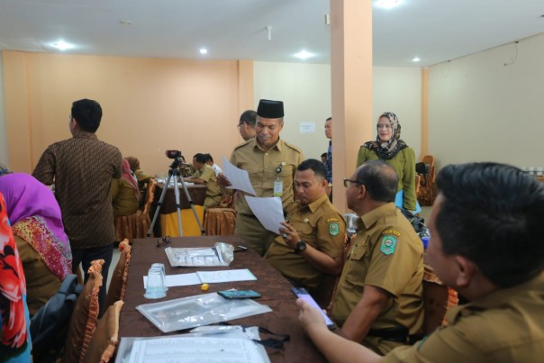 Penjabat(Pj) Sekretaris Daerah Kabupaten Siak Jamaluddin membuka kegiatan Sosialisasi dan Simulasi Uji kemahiran berbahasa indonesia bagi pejabat daerah (foto/Lin)
