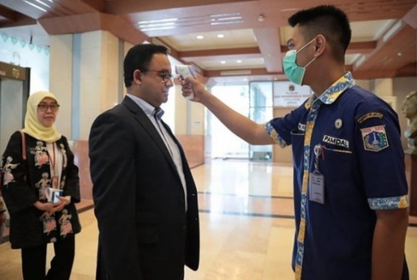 Gubernur DKI Jakarta Anies Baswedan ikuti prosedur pemeriksaan kesehatan (foto/int)