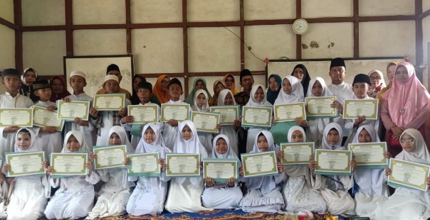 Peringatan Isra Mi'raj tidak hanya diadakan di mesjid dan pengajian saja namun sekolah juga ikut menggelar kegiatan keagamaan tersebut (foto/Rgo)