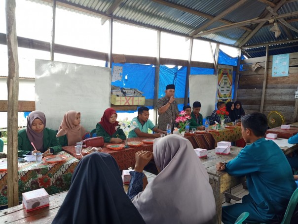 Dompet Dhuafa Riau renovasi SMA Nurul Ikhlas Lokal Jauh, Desa Pasir Emas, Kecamatan Batang Tuaka, Kabupaten Indragiri Hilir (Inhil). (Foto: istimewa)