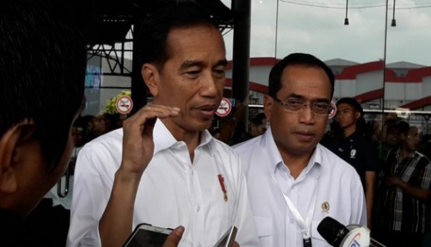 Jokowi dan Budi Karya