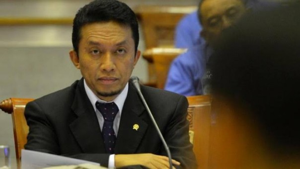 Politisi PKS Tifatul Sembiring berpesan agar jangan panik menghadapi virus corona (foto/int)