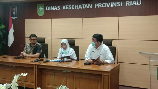 Dinas Kesehatan Provinsi Riau saat melakukan prescon mengenai update terkini virus corona atau covid-19 di Riau