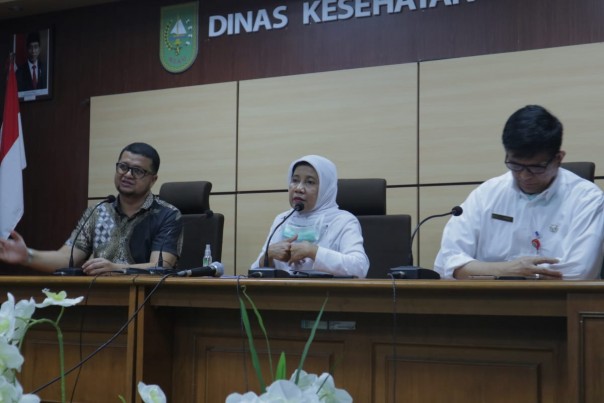 Dinas Kesehatan Provinsi Riau saat melakukan prescon mengenai update terkini virus corona atau covid-19 di Riau