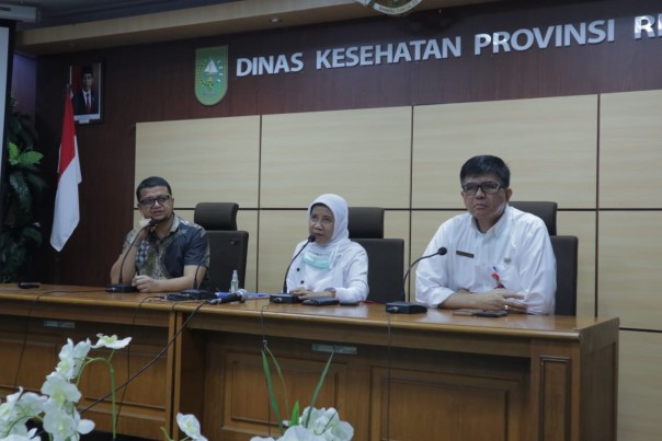 Dinas Kesehatan Provinsi Riau saat melakukan prescon mengenai update terkini virus corona atau covid-19 di Riau