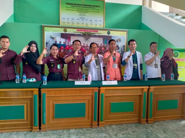 Pengadilan Negeri (PN) Bengkalis mulai membatasi kunjungan masyarakat menyaksikan gelar sidang (foto/Hari)