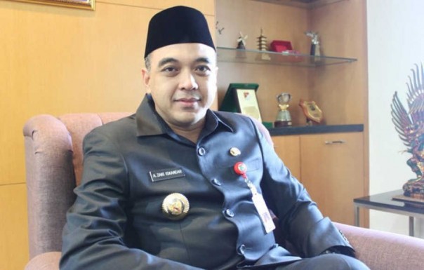 Bupati Tangerang Ahmed Zaki Iskandar
