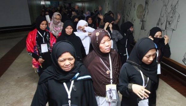 Tenaga Kerja Indonesia (TKI) dari Malaysia karena pemberlakukan kebijakan penutupan atau “lockdown” akibat pandemi COVID-19 dipulangkan melalui pelabuhan Dumai (foto/Zal)